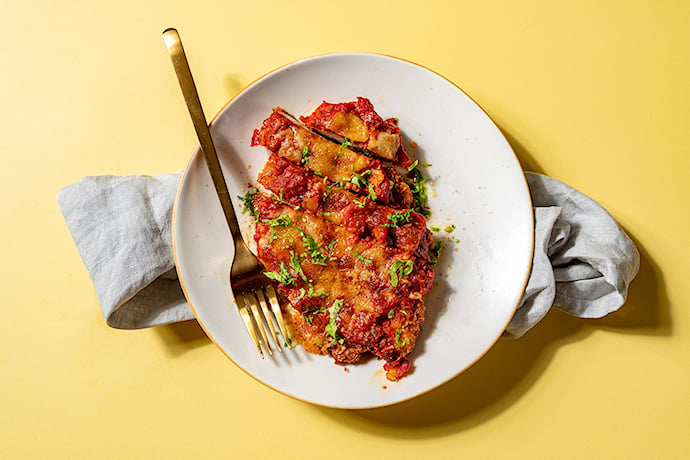 Chicken Parm - Parmesaanijuustolla maustettua kananpoikaa